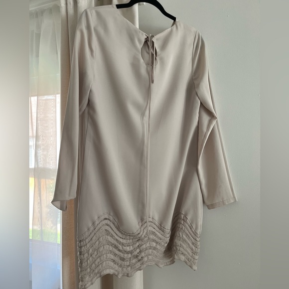 Short, Long-sleeved Beige Dress - absolutely stunning. - Picture 2 of 3